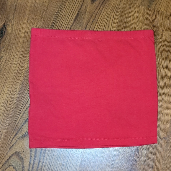 Forever 21 Red print crop top  . Size S - Picture 2 of 4